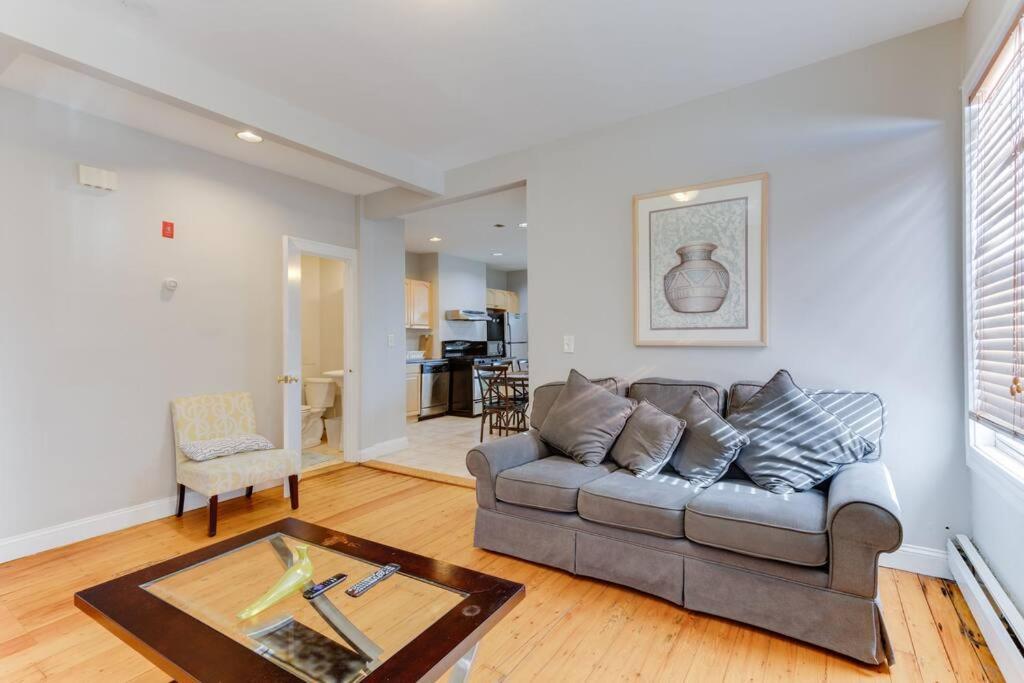 New! Boston Condo Near Mbta, 3Mi To Fenway ! Exterior photo