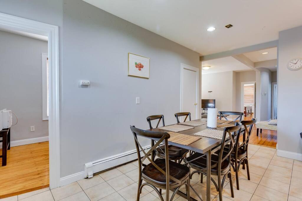 New! Boston Condo Near Mbta, 3Mi To Fenway ! Exterior photo